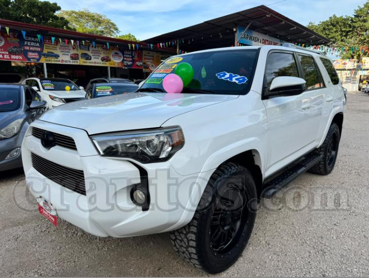 Toyota 4Runner SR5 2017