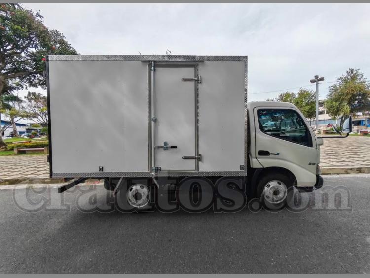 Hino Dutro 300 Serie 512 2020 4